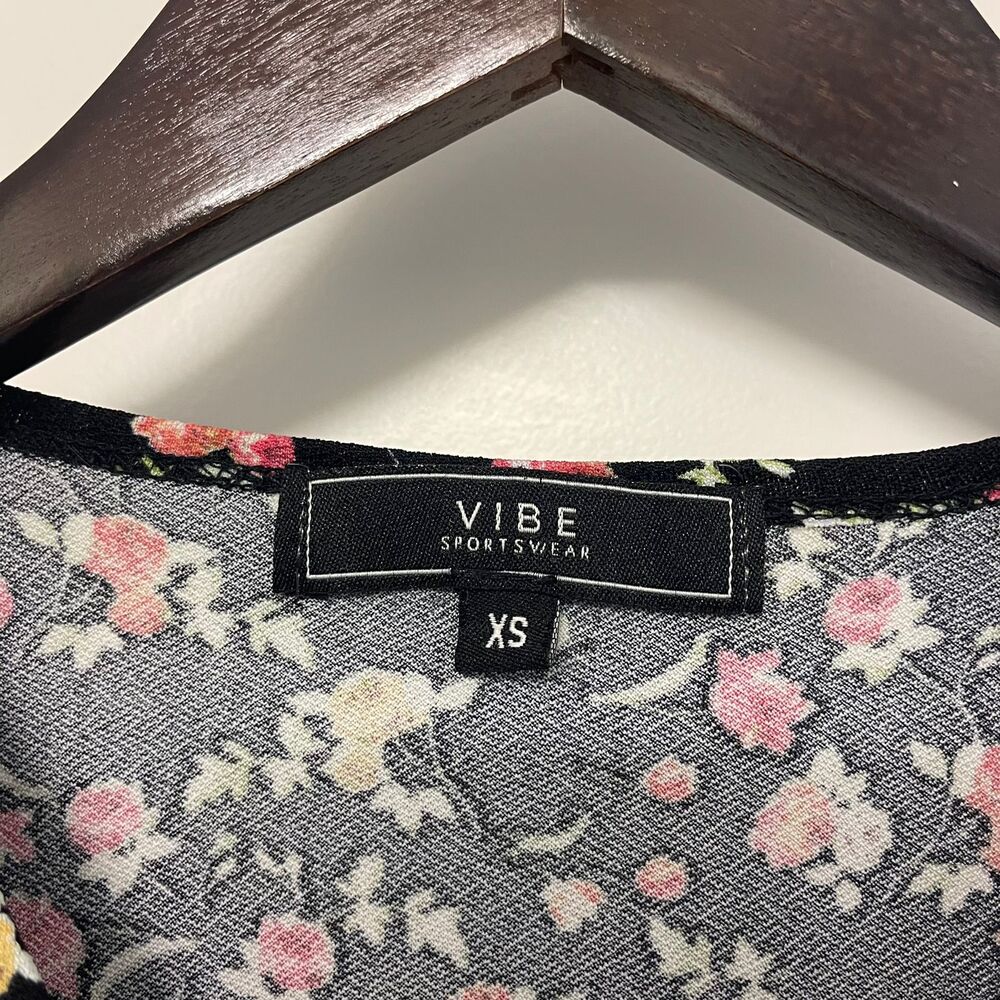 Vibe Sportswear Floral Wrap Blouse XS Black Pink Ditsy Flower Peplum Top V-Neck - Picture 4 of 8